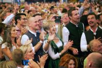 AXEL_SPRINGER_Oktoberfest_2019_-_Wiesn_Anstich_im_Schottenhamel_-_Oli_P_-_Carolin_Reiber_-_Kai_Pflaume_-_Florian_Silbereisen