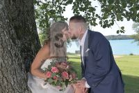 VICTORY_DAYS__POSING__KISS